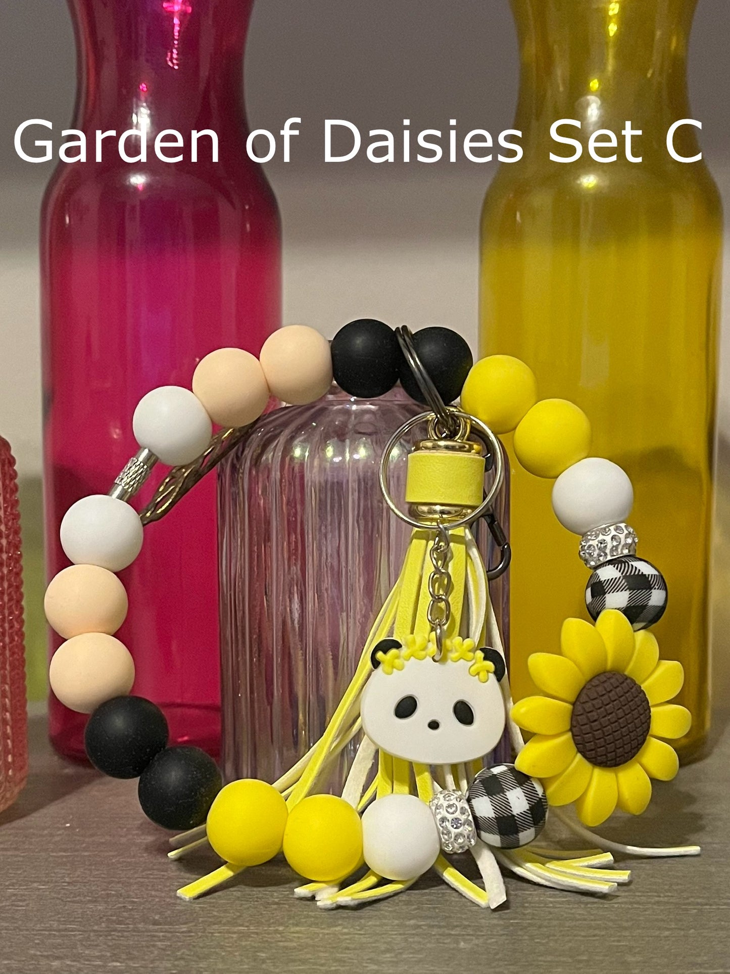 Garden of Daisies Wristlet Sets