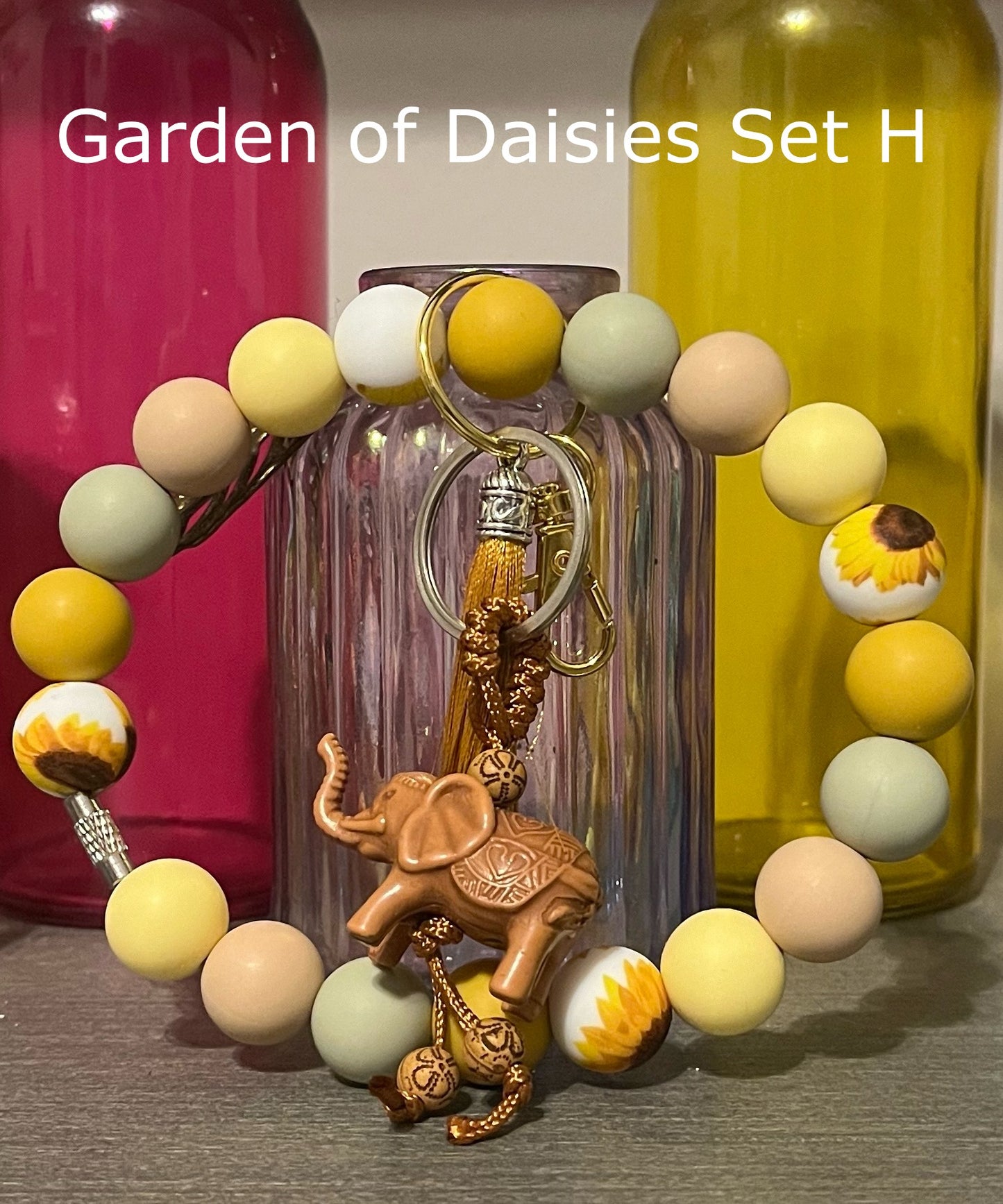 Garden of Daisies Wristlet Sets