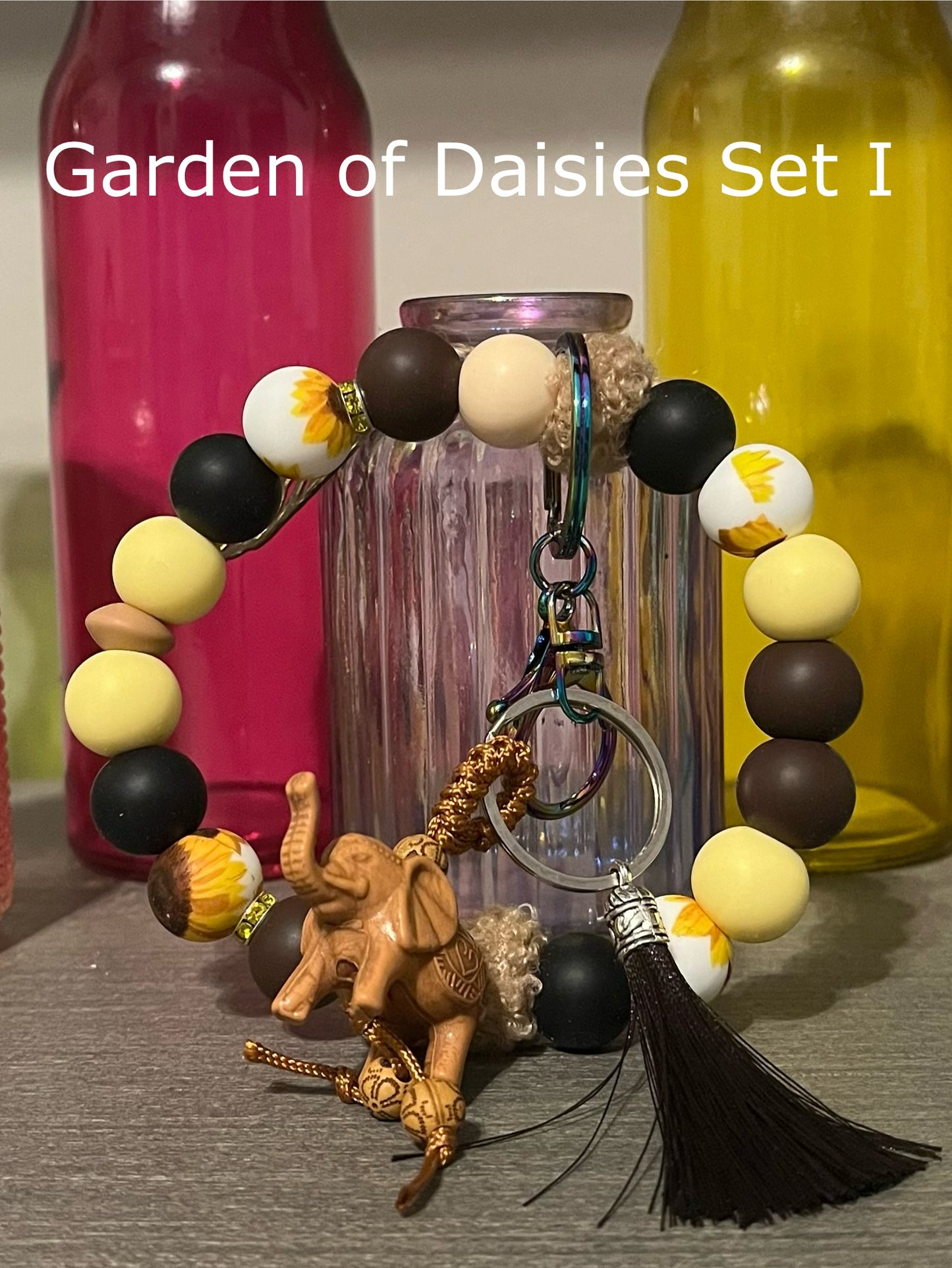 Garden of Daisies Wristlet Sets