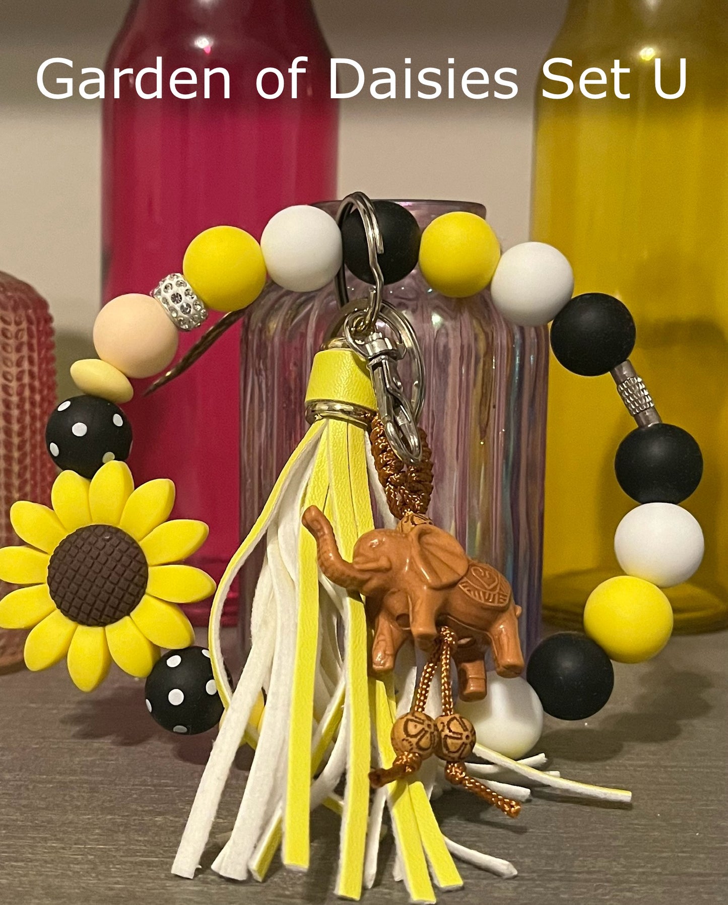 Garden of Daisies Wristlet Sets