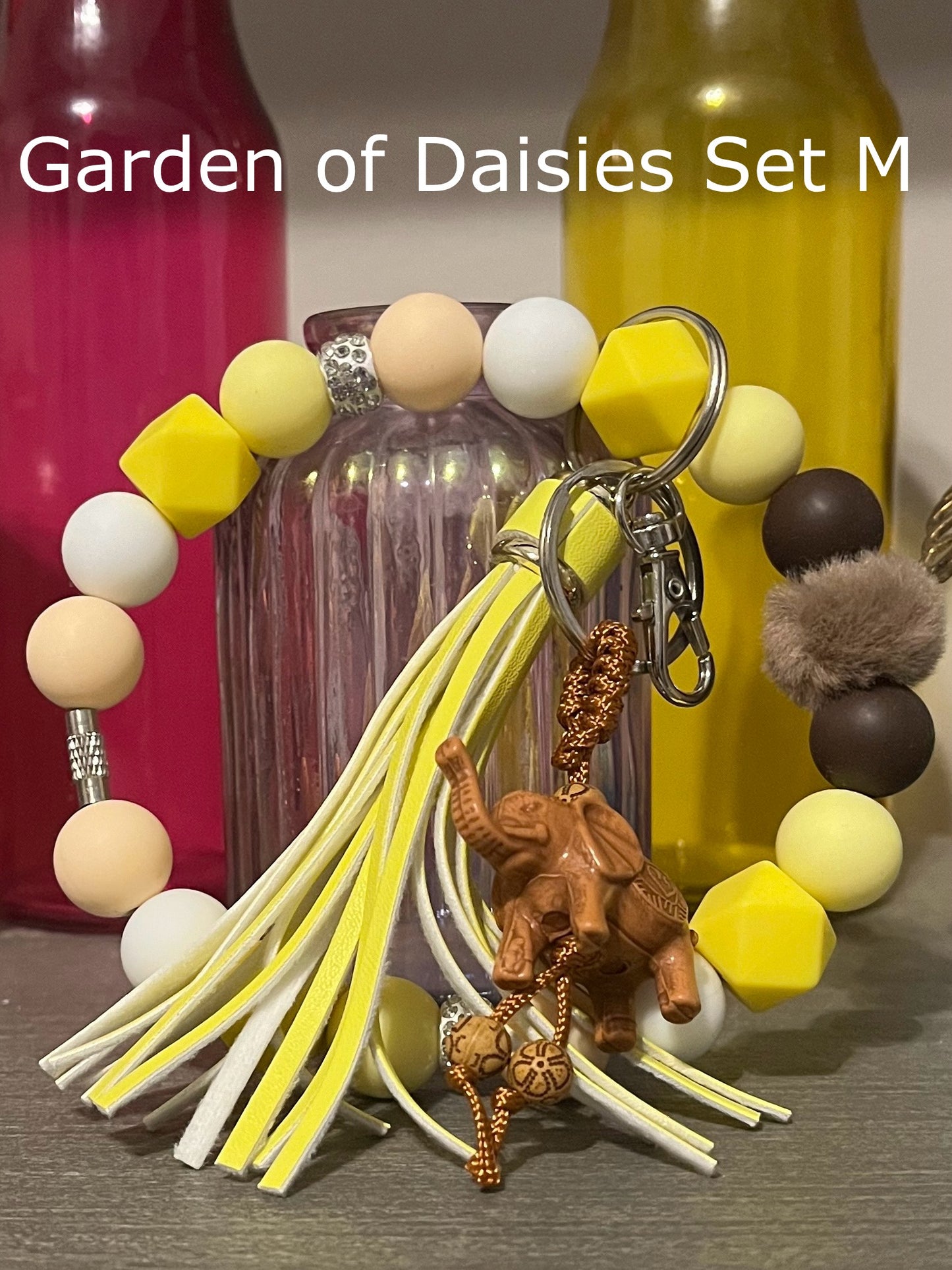 Garden of Daisies Wristlet Sets